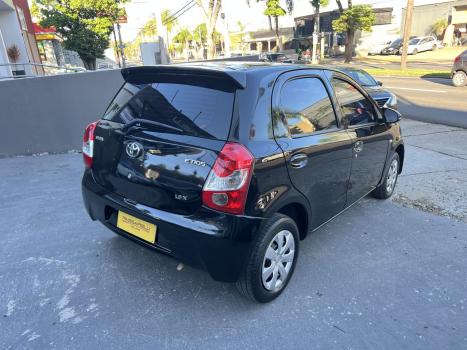 TOYOTA Etios Hatch 1.3 16V 4P FLEX X, Foto 6