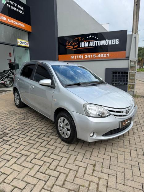 TOYOTA Etios Hatch 1.5 16V 4P FLEX XS, Foto 3