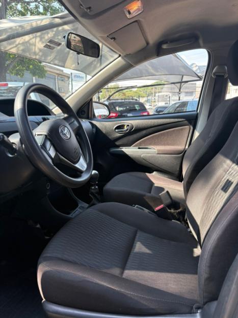 TOYOTA Etios Hatch 1.3 16V 4P FLEX X, Foto 9