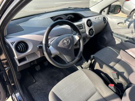TOYOTA Etios Hatch 1.3 16V 4P FLEX, Foto 7