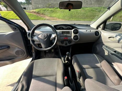TOYOTA Etios Hatch 1.3 16V 4P FLEX, Foto 8