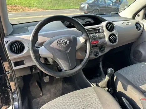 TOYOTA Etios Hatch 1.3 16V 4P FLEX, Foto 10