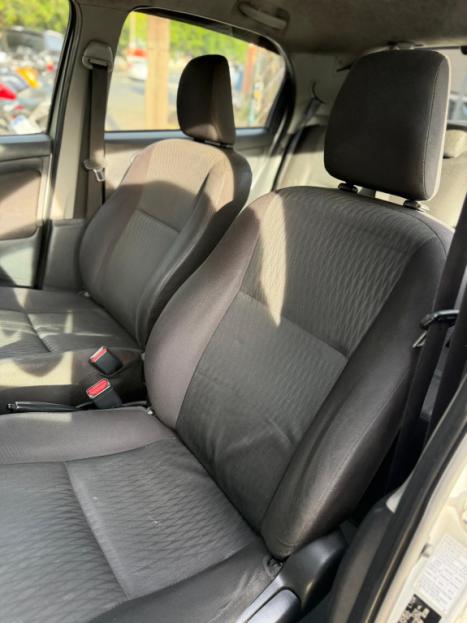 TOYOTA Etios Hatch 1.3 16V 4P FLEX X, Foto 4