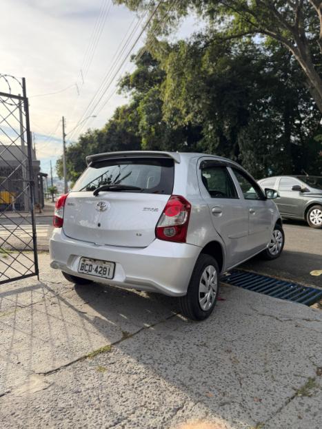 TOYOTA Etios Hatch 1.3 16V 4P FLEX X, Foto 5