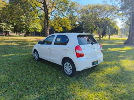 TOYOTA Etios Hatch 1.3 16V 4P FLEX X, Foto 7