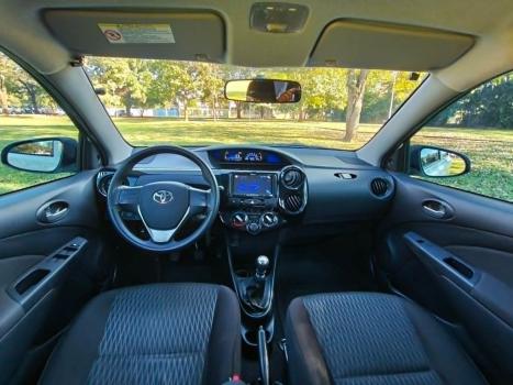TOYOTA Etios Hatch 1.3 16V 4P FLEX X, Foto 12