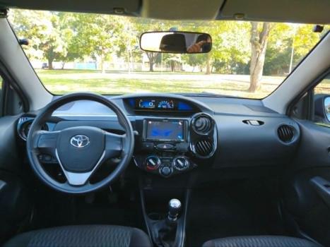TOYOTA Etios Hatch 1.3 16V 4P FLEX X, Foto 13