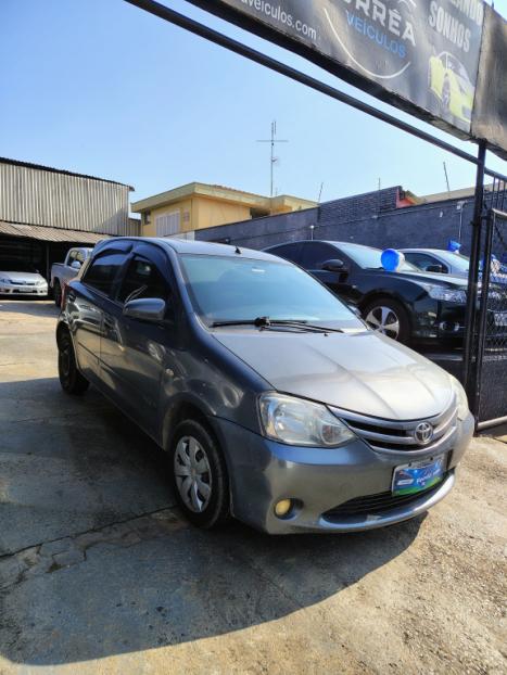 TOYOTA Etios Hatch 1.3 16V 4P FLEX X, Foto 3