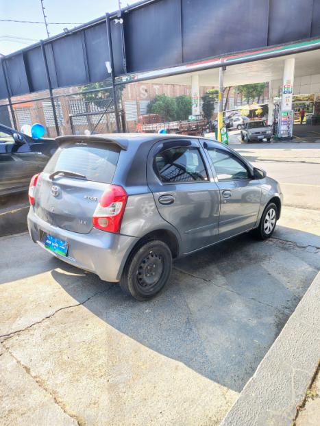 TOYOTA Etios Hatch 1.3 16V 4P FLEX X, Foto 6
