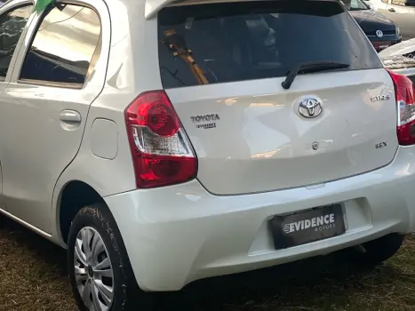 TOYOTA Etios Hatch 1.3 16V 4P FLEX X, Foto 10