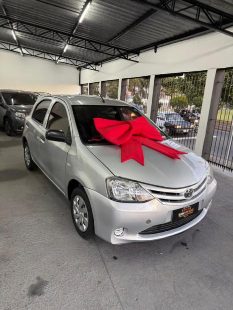 TOYOTA Etios Hatch 1.3 16V 4P FLEX X, Foto 1