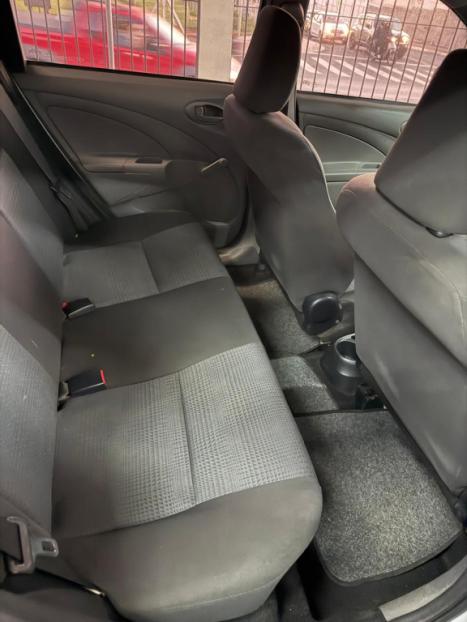 TOYOTA Etios Hatch 1.3 16V 4P FLEX X, Foto 5