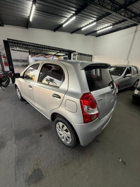 TOYOTA Etios Hatch 1.3 16V 4P FLEX X, Foto 7