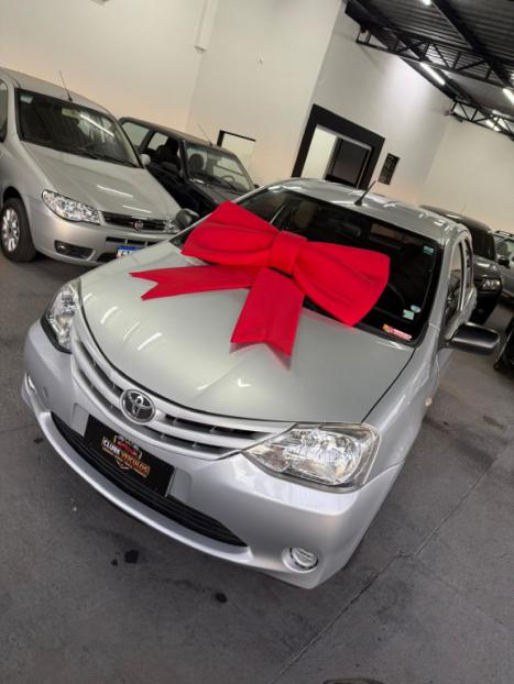 TOYOTA Etios Hatch 1.3 16V 4P FLEX X, Foto 8
