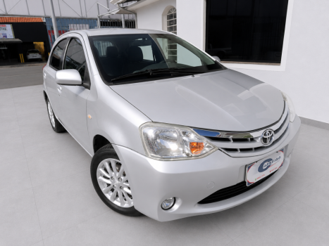 TOYOTA Etios Hatch 1.5 16V 4P FLEX XLS, Foto 3