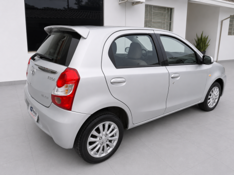 TOYOTA Etios Hatch 1.5 16V 4P FLEX XLS, Foto 4