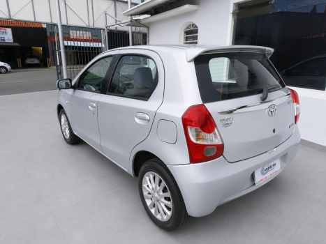 TOYOTA Etios Hatch 1.5 16V 4P FLEX XLS, Foto 6