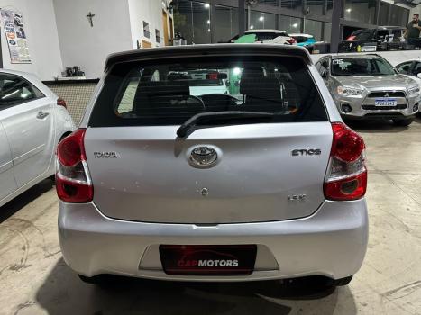 TOYOTA Etios Hatch 1.3 16V 4P FLEX X, Foto 6