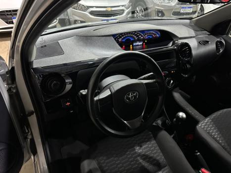 TOYOTA Etios Hatch 1.3 16V 4P FLEX X, Foto 7