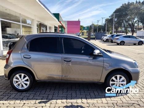 TOYOTA Etios Hatch 1.5 16V 4P FLEX X PLUS AUTOM�TICO, Foto 4