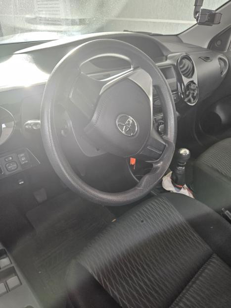 TOYOTA Etios Hatch 1.3 16V 4P FLEX X, Foto 6
