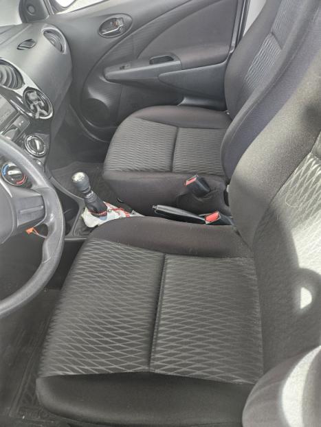 TOYOTA Etios Hatch 1.3 16V 4P FLEX X, Foto 7