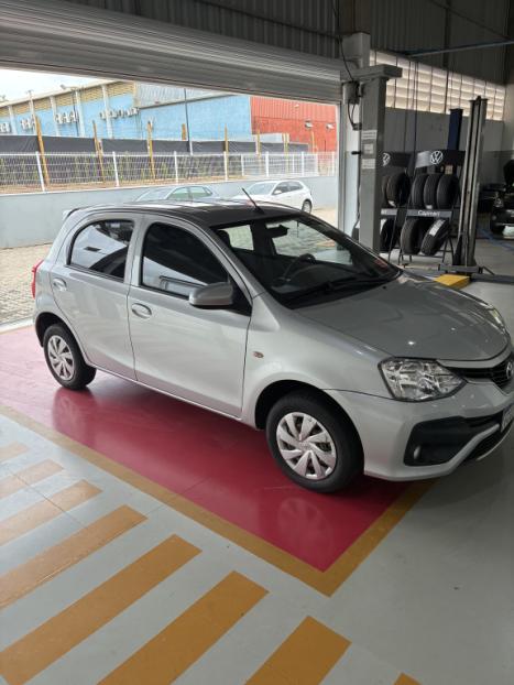 TOYOTA Etios Hatch 1.3 16V 4P FLEX X, Foto 4