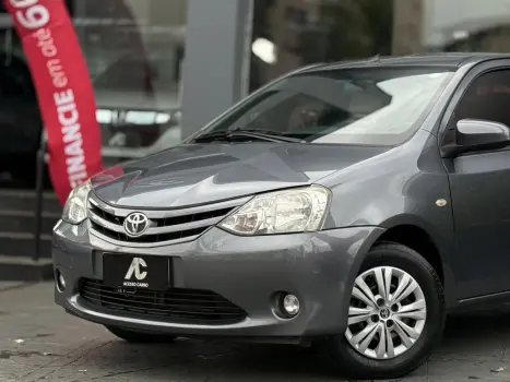 TOYOTA Etios Hatch 1.3 16V 4P FLEX X, Foto 2