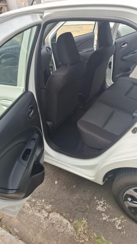 TOYOTA Etios Hatch 1.3 16V 4P FLEX EX, Foto 12