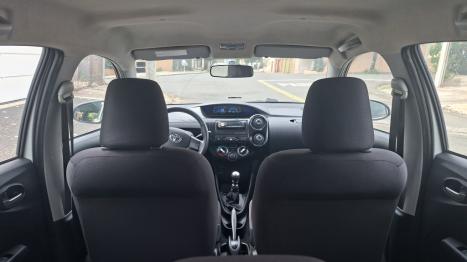 TOYOTA Etios Hatch 1.3 16V 4P FLEX EX, Foto 13