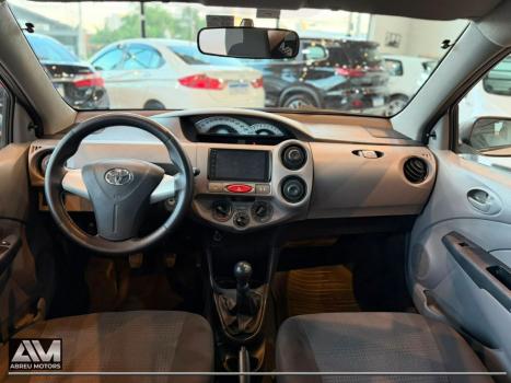TOYOTA Etios Hatch 1.3 16V 4P FLEX XS, Foto 6