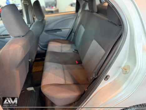 TOYOTA Etios Hatch 1.3 16V 4P FLEX XS, Foto 8