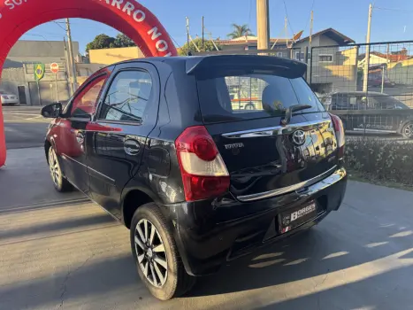 TOYOTA Etios Hatch 1.5 16V 4P FLEX PLATINUM, Foto 4