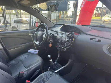 TOYOTA Etios Hatch 1.5 16V 4P FLEX PLATINUM, Foto 7