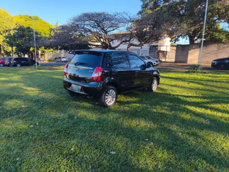 TOYOTA Etios Hatch 1.5 16V 4P FLEX XLS, Foto 9
