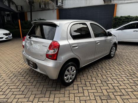 TOYOTA Etios Hatch 1.3 16V 4P FLEX X, Foto 5