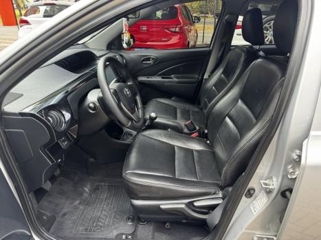 TOYOTA Etios Hatch 1.3 16V 4P FLEX X, Foto 7