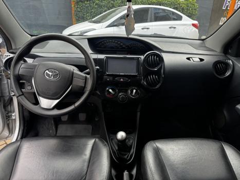 TOYOTA Etios Hatch 1.3 16V 4P FLEX X, Foto 9