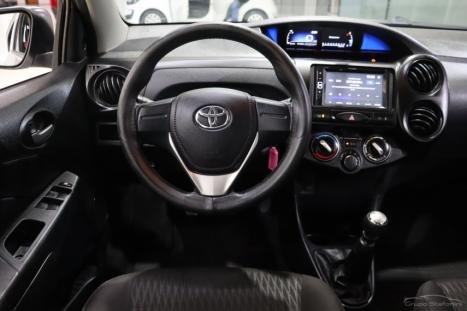 TOYOTA Etios Hatch 1.3 16V 4P FLEX X, Foto 5
