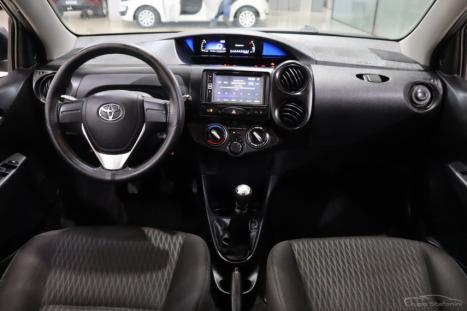 TOYOTA Etios Hatch 1.3 16V 4P FLEX X, Foto 6