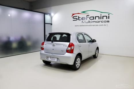 TOYOTA Etios Hatch 1.3 16V 4P FLEX X, Foto 11