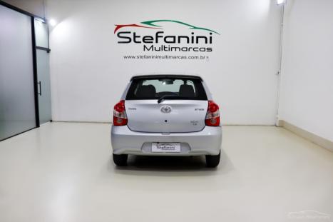 TOYOTA Etios Hatch 1.3 16V 4P FLEX X, Foto 12