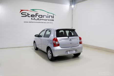 TOYOTA Etios Hatch 1.3 16V 4P FLEX X, Foto 13