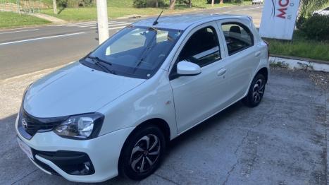 TOYOTA Etios Hatch 1.3 16V 4P FLEX X, Foto 3