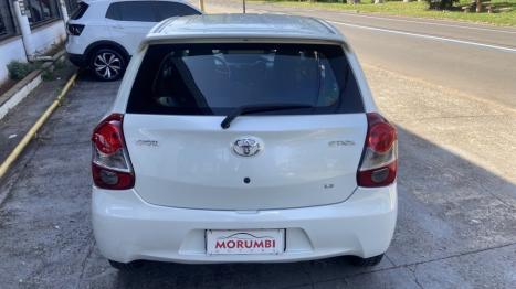 TOYOTA Etios Hatch 1.3 16V 4P FLEX X, Foto 5