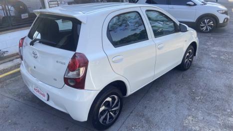 TOYOTA Etios Hatch 1.3 16V 4P FLEX X, Foto 6