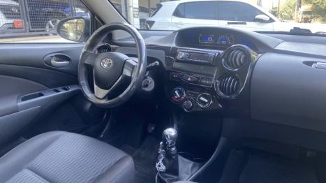 TOYOTA Etios Hatch 1.3 16V 4P FLEX X, Foto 8