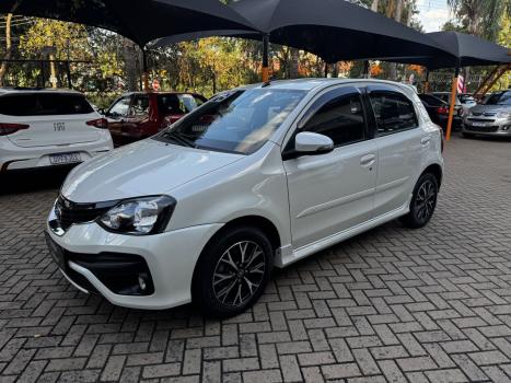 TOYOTA Etios Hatch 1.5 16V 4P FLEX PLATINUM AUTOM�TICO, Foto 2