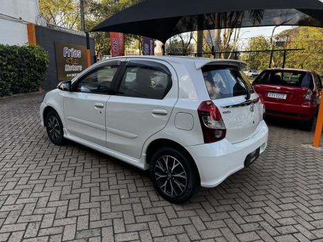 TOYOTA Etios Hatch 1.5 16V 4P FLEX PLATINUM AUTOM�TICO, Foto 3