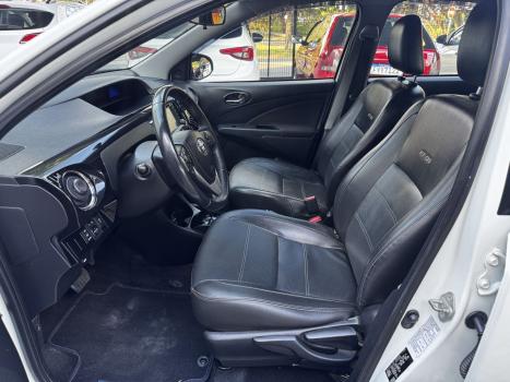 TOYOTA Etios Hatch 1.5 16V 4P FLEX PLATINUM AUTOM�TICO, Foto 7
